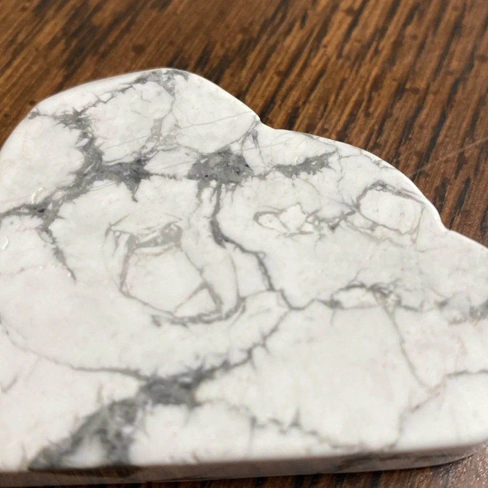 “5/$20” standable howlite crystal cloud carving